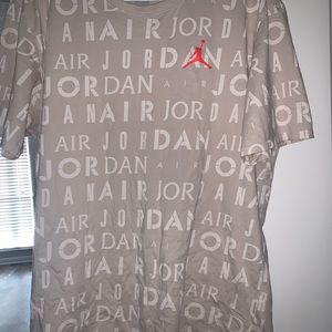 Tan air Jordan tee
